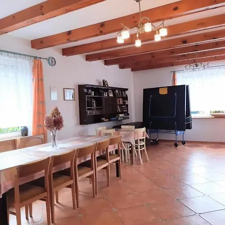 Comfortable With A Private Garden Holiday home