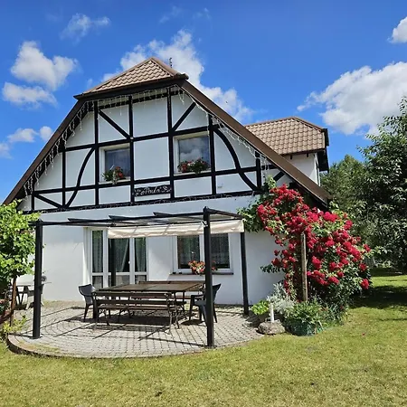 Holiday home Comfortable With A Private Garden *
